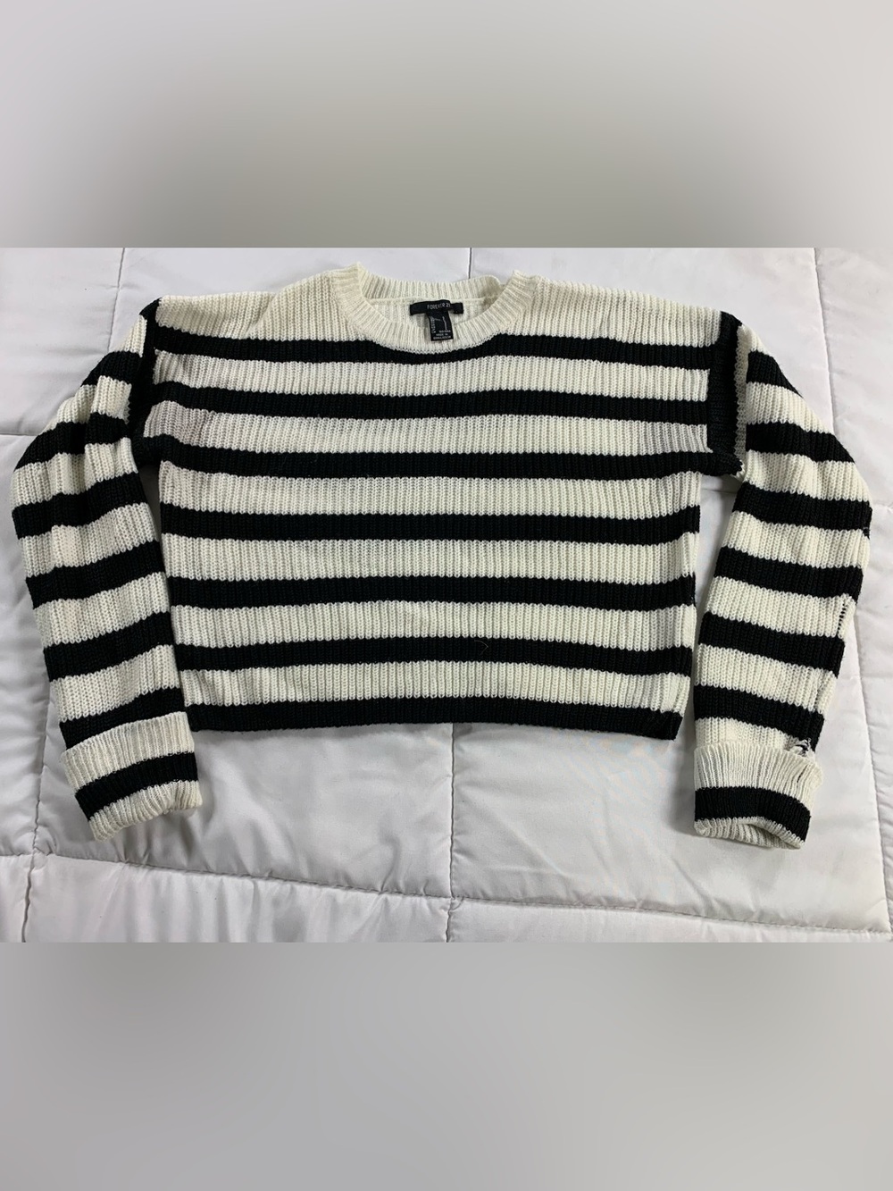 Preloved forever 21 sweater size S